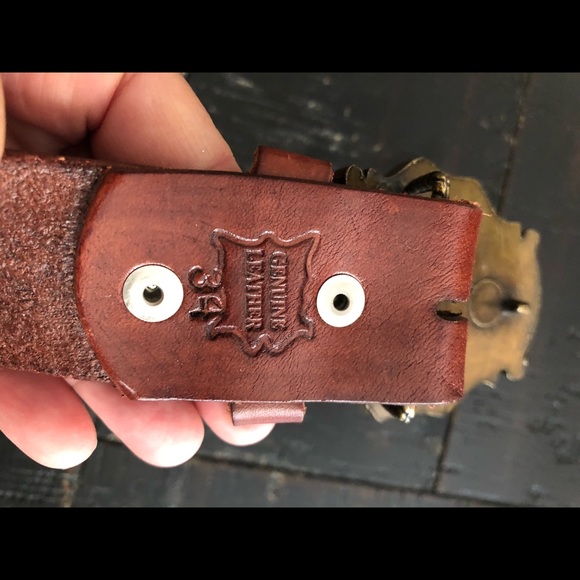 Beautiful leather belt with crushed shell buckle - Picture 11 of 12